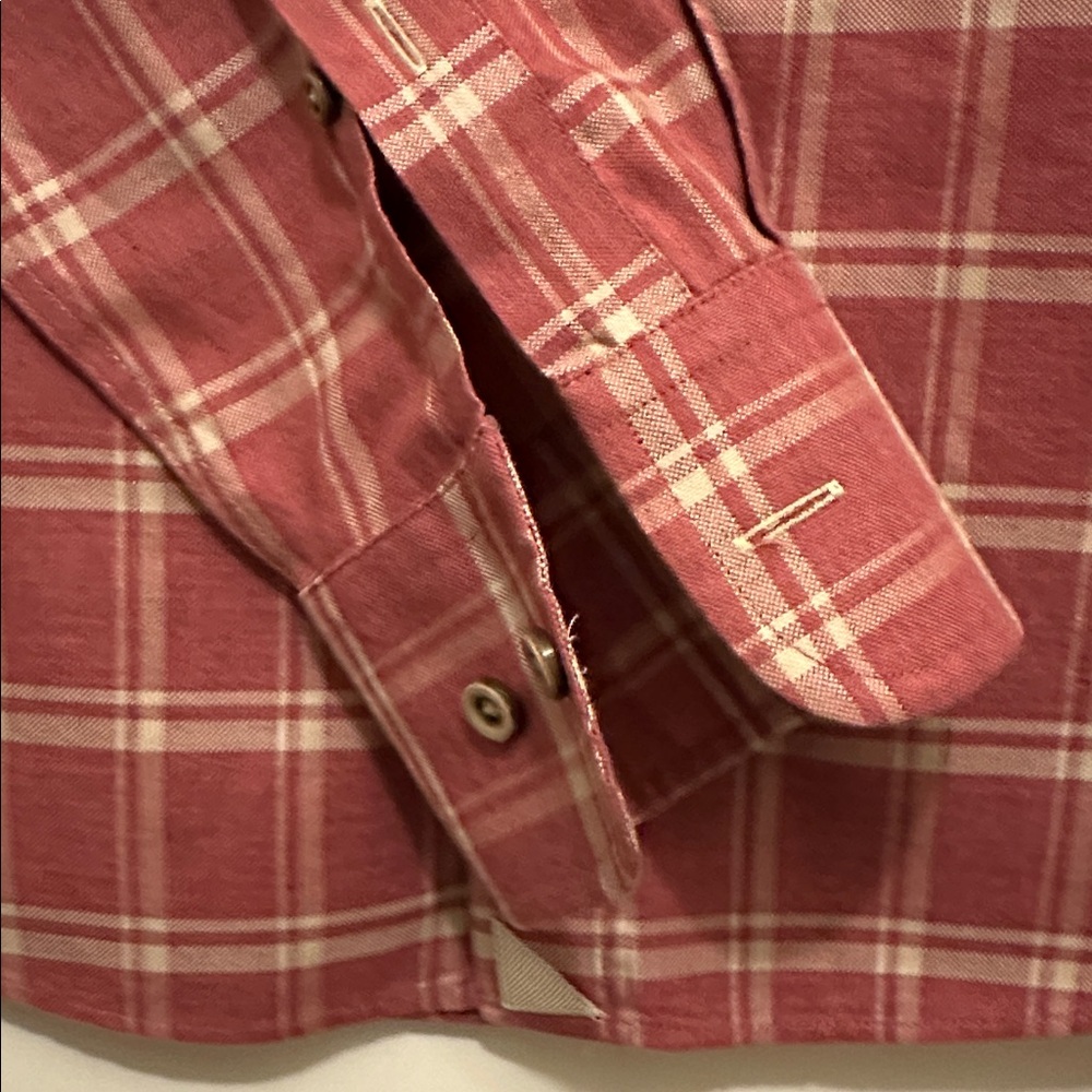 UNTUCKit (M) - Picture 9 of 15